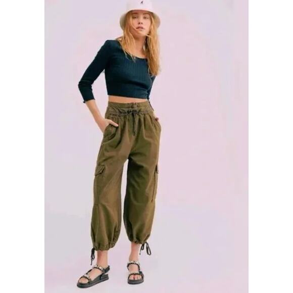 (6) $168 Free People Women's Fly Away Parachute Cargo Pants High-Rise Slouchy - Picture 1 of 8